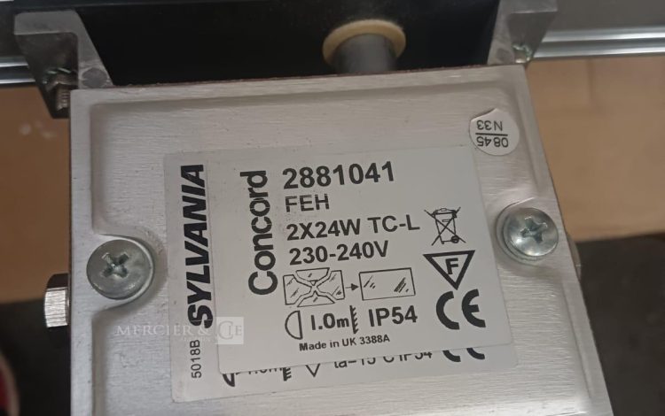 autre Lot de 5 projecteurs model Concord , 2x24W , 230-240V , IP54 marque SYLVANIA  689