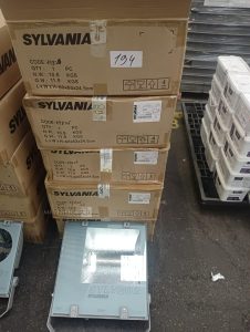 autre Lot de 5 projecteurs d’exteriur Sylveo 2 , 250W , marque Sylvania  690
