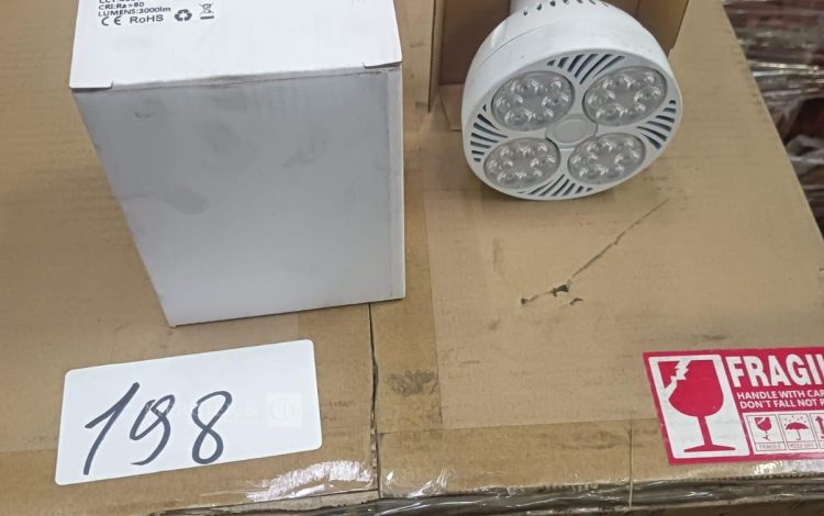 autre Lot de 70 ampoules led E27 , puissance 35W , 100-240VAC 4000-4500K , lumens 3000  694