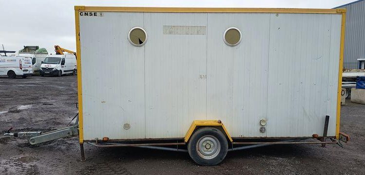 CNSE ABRI CHNATIER 9M2 ISOLE+WC  2098YY71