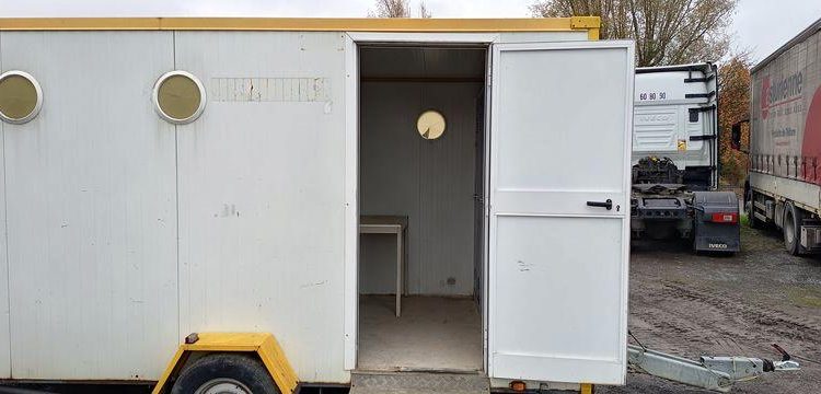 CNSE ABRI CHNATIER 9M2 ISOLE+WC  2098YY71