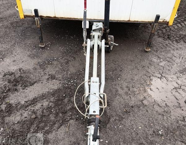 CNSE ABRI CHNATIER 9M2 ISOLE+WC  2098YY71