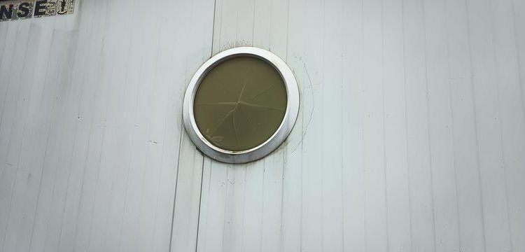 CNSE ABRI CHNATIER 9M2 ISOLE+WC  2098YY71