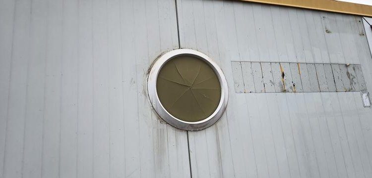 CNSE ABRI CHNATIER 9M2 ISOLE+WC  2098YY71