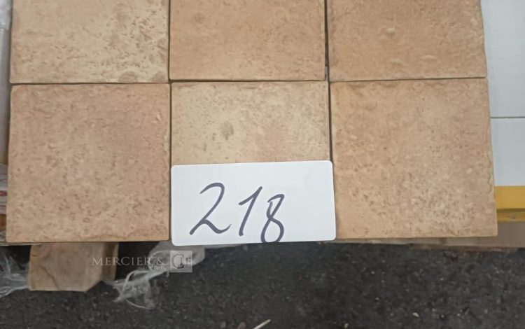 autre Lot d’environ 13,8m2 de carrelage 10cm x 10cm couleur ORO  714