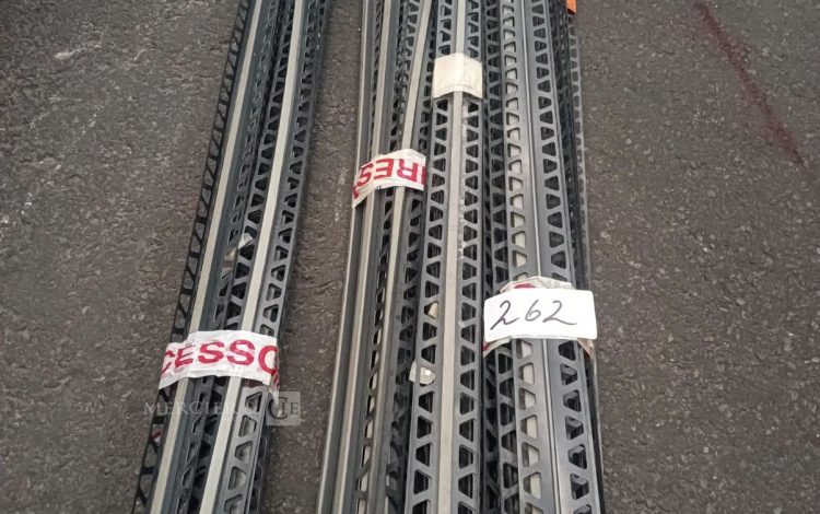 autre Lot de 55 Profilé pour joint de surface de PVC à zone de mouvement , BWB 125G ma  756