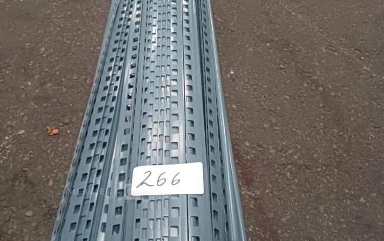 autre Lot de 100 Baguette PVC Profil Arrondi de 2,5ml  760