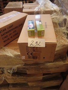 autre Lot d’environ 1000 ampoules Energy Saving + E14 , couleur 2700K , 7W  786