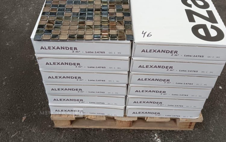 autre Lot d’environ 48m2 de mosaïque EBANO de 31x50cm marque EZARRI  545