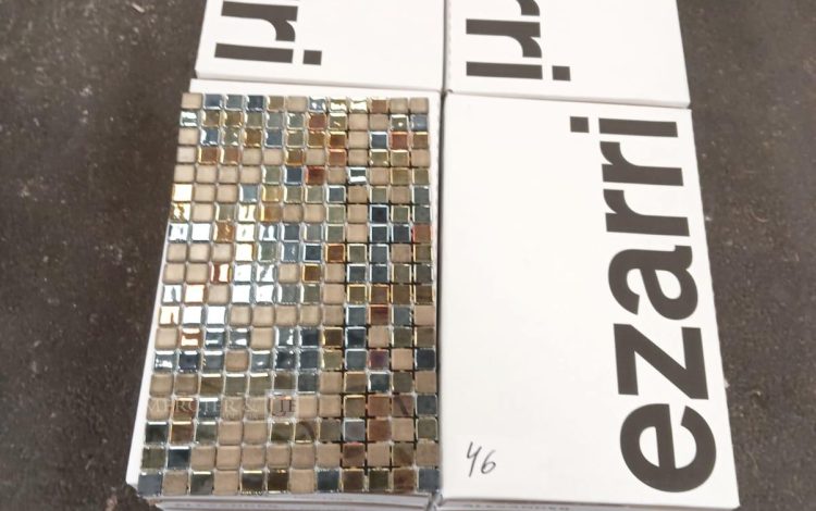 autre Lot d’environ 48m2 de mosaïque EBANO de 31x50cm marque EZARRI  545