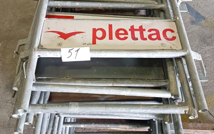 autre Lot de 30 gardes de corps pour échafaudage de 0,65cm , marque ALTRAD  , Plettac  550