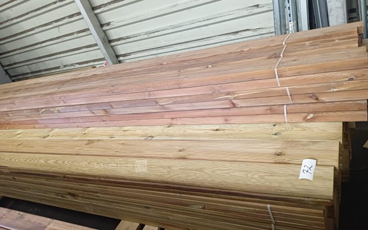 autre Lot comprenant environ 50m2 de lames pour terrasse en bois, chaque lame à enviro  569