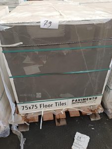 autre Lot d’environ 47,25m2 de carrelage de 75x75cm , finition brillant , couleur gris  576