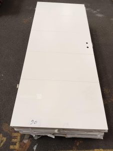 autre Lot de 7 portes sans bâtis , ouverture droite , couleur blanche. Dimensions 83cm  587