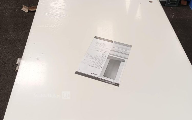 autre Lot de 10 portes sans bâtis  , ouverture droite , couleur blanche. Dimension 83c  588