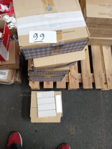 autre Lot de 7 boites de 60 pièces de faïence Extruded Flat de 5x15cm , beige  596