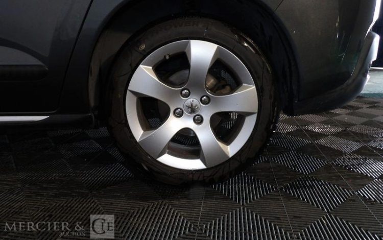 PEUGEOT 3008 1,6 HDI 110CH PREMIUM PACK  AD-219-GS