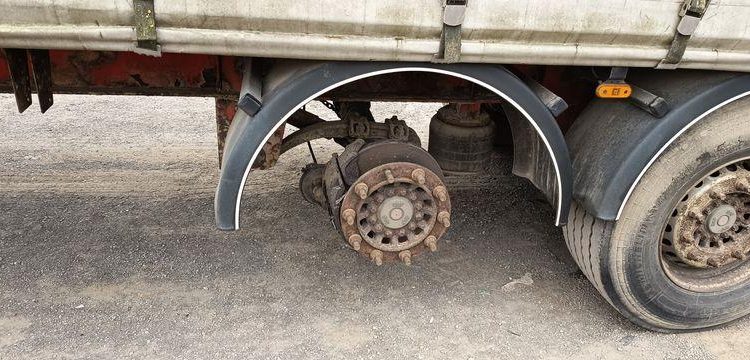 FRUEHAUF SREM PAROIS LATERALES SOUPLES COULISSANTES 13M 3 ESSIEUX SUSPENSIONS AIR  AR-261-NZ