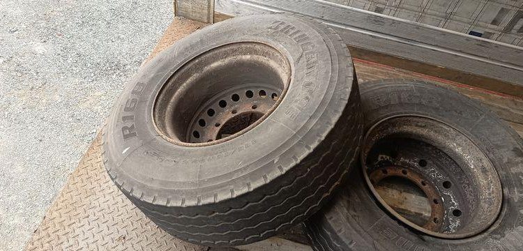 FRUEHAUF SREM PAROIS LATERALES SOUPLES COULISSANTES 13M 3 ESSIEUX SUSPENSIONS AIR  AR-261-NZ