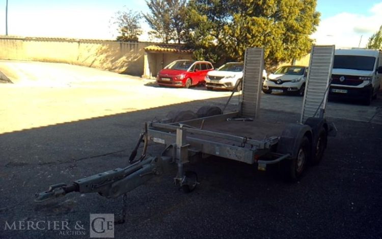 HUBIERE REMORQUE PORTE ENGIN 2T  BJ-934-AD