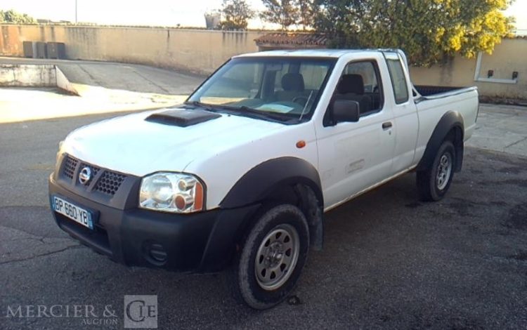 NISSAN NP300 PICK UP 3,5T  BP-660-YB
