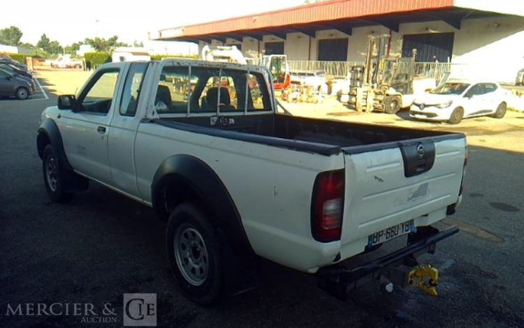 NISSAN NP300 PICK UP 3,5T  BP-660-YB