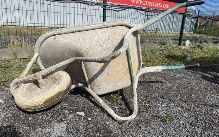 BROUETTE DE CHANTIER 90L – 1 ROUE  BT040