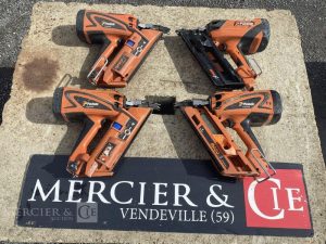 PASLODE LOT DE 4 CLOUEURS ELECTRIQUE PASLODE  BT050
