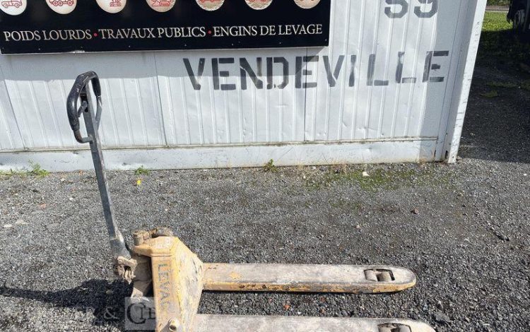 TRANSPALETTE MANUEL CAPACITE 2,5T  BT100