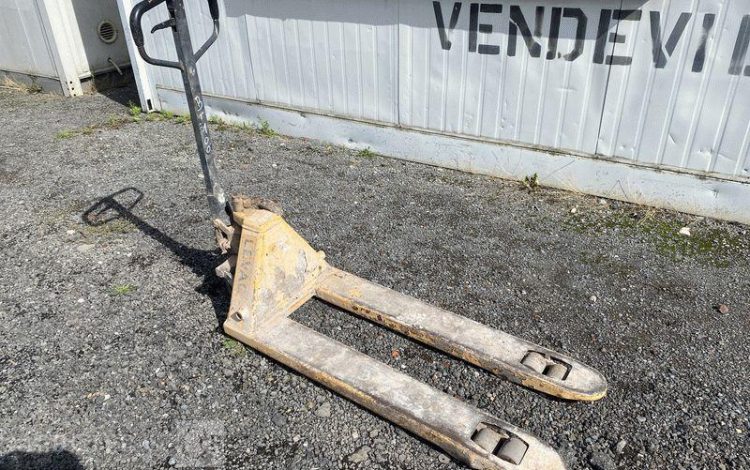 TRANSPALETTE MANUEL CAPACITE 2,5T  BT100