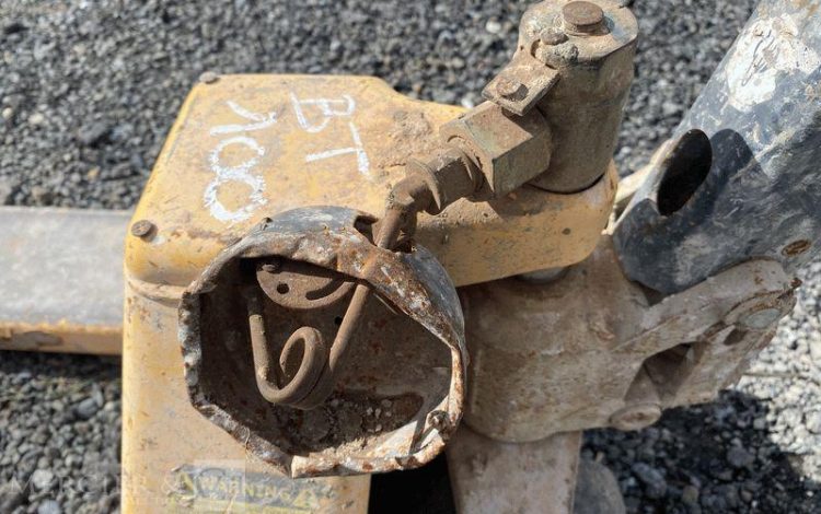 TRANSPALETTE MANUEL CAPACITE 2,5T  BT100