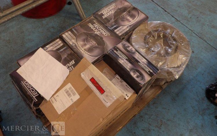 LOT DE 11 PALETTES DIVERS MATERIELS MECANIQUE POUR POIDS LOURDS  CAM3