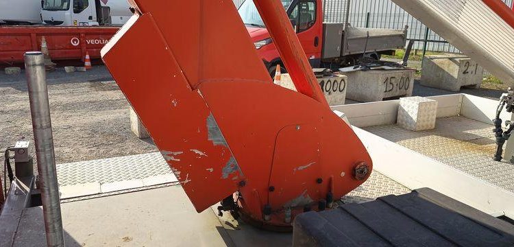 IVECO V35S11 AVEC NACELLE INF 15M  CB-682-TE