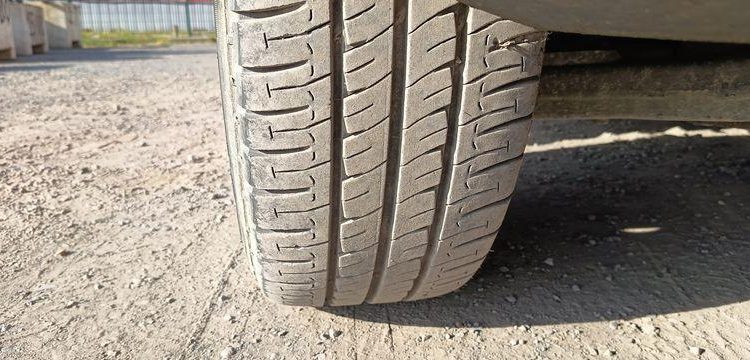 IVECO V35S11 AVEC NACELLE INF 15M  CB-682-TE