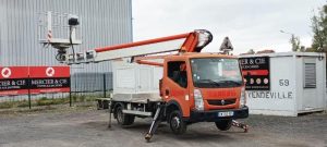 RENAULT MAXITY AVEC NACELLE MULTITEL MT222AZ 22M ROUGE CM-762-BD