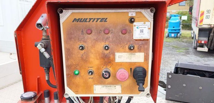 RENAULT MAXITY AVEC NACELLE MULTITEL MT222AZ 22M ROUGE CM-762-BD