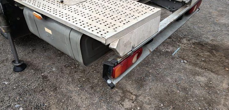 RENAULT MAXITY AVEC NACELLE MULTITEL MT222AZ 22M ROUGE CM-762-BD