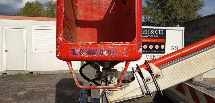 IVECO DAILY 35S11 AVEC NACELLE MULTITEL 160 ALU/DS – 16M – 2755 HEURES – 94713 KMS ROUGE CR-063-RT