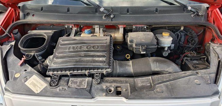 IVECO DAILY 35S11 AVEC NACELLE MULTITEL 160 ALU/DS – 16M – 2755 HEURES – 94713 KMS ROUGE CR-063-RT