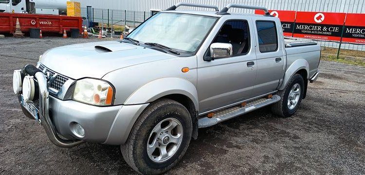 NISSAN KING CAB (D22) 2.5 TDi PICKUP DOUBLE CABINE 133CV – DIESEL – 110975 KMS GRIS CT-736-HD