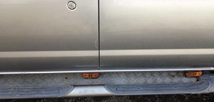 NISSAN KING CAB (D22) 2.5 TDi PICKUP DOUBLE CABINE 133CV – DIESEL – 110975 KMS GRIS CT-736-HD