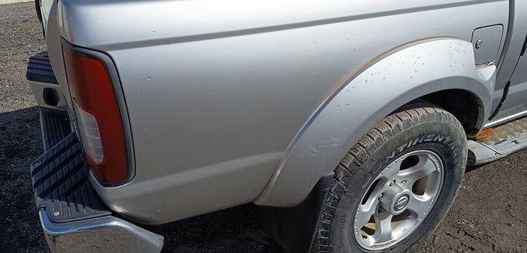 NISSAN KING CAB (D22) 2.5 TDi PICKUP DOUBLE CABINE 133CV – DIESEL – 110975 KMS GRIS CT-736-HD