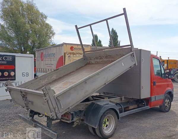 IVECO 35C13 BENNE SIMPLE CABINE COFFRE  CV-890-PM