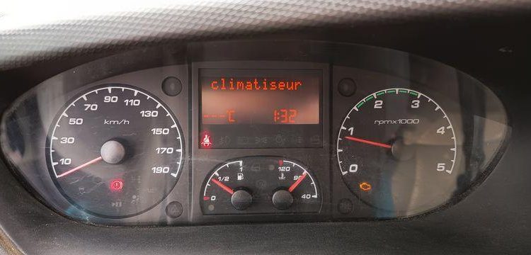 IVECO 35C13 BENNE SIMPLE CABINE COFFRE  CV-890-PM