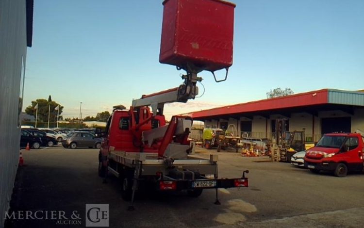 IVECO 35S11 AVEC NACELLE MULTITEL MX170 16M  CW-822-QF