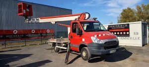 IVECO 35S  AVEC NACELLE 22M  CX-549-MC