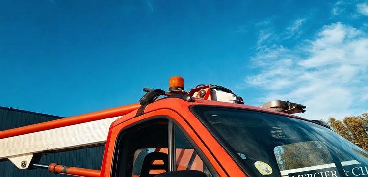 IVECO 35S  AVEC NACELLE 22M  CX-549-MC