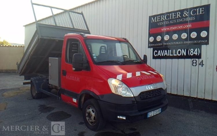 IVECO 35C BENNE SIMPLE CABINE COFFRE  CZ-373-FB