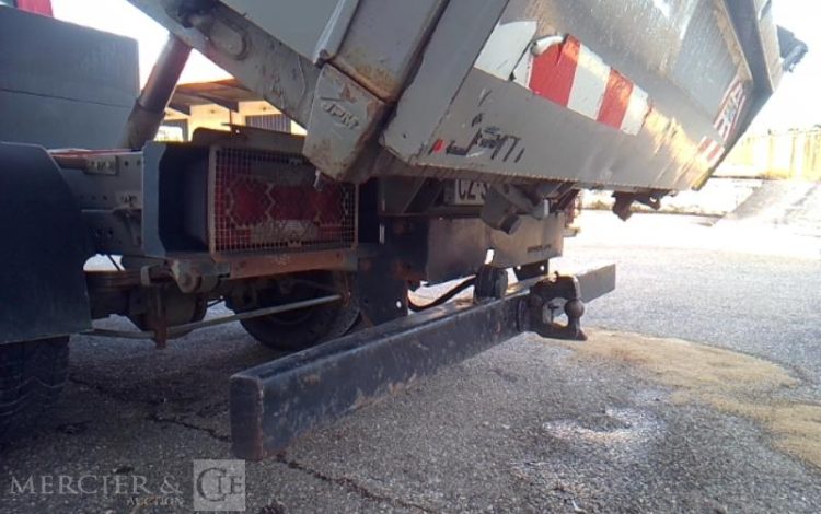 IVECO 35C BENNE SIMPLE CABINE COFFRE  CZ-373-FB