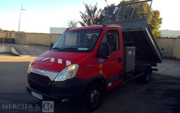 IVECO 35C BENNE SIMPLE CABINE COFFRE  CZ-373-FB